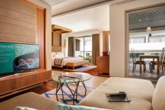 Suite-Garden-Living-Room