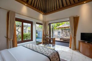 interior and Private pool Merusaka Nusa Dua Villa